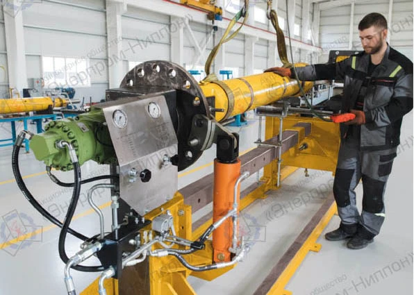 В Энерпром-Ниппон спроектирован и изготовлен 12-метровый стенд сборки-разборки и испытания гидроцилиндров с СТ и КСУ